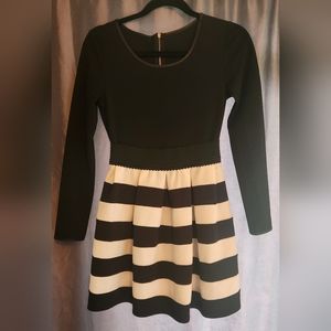 Chic Long Sleeve Dress with Stripped Skirt